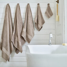 Deyongs Egyptian Embrace Egyptian Cotton Bathroom Towels 550Gsm Fluffy, Soft & Absorbent - thumbnail 2