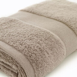 Deyongs Egyptian Embrace Egyptian Cotton Bathroom Towels 550Gsm Fluffy, Soft & Absorbent - thumbnail 3