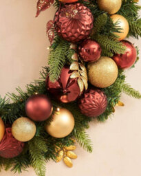 Werchristmas 76 Cm Pre-Lit Artificial Christmas Wreath With Burgundy And Gold Baubles, 60 Warm White Leds - thumbnail 4