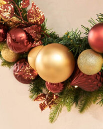 Werchristmas 76 Cm Pre-Lit Artificial Christmas Wreath With Burgundy And Gold Baubles, 60 Warm White Leds - thumbnail 5