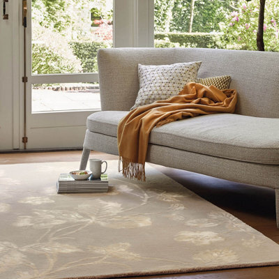 Wild Strawberry 38201 Tonal Luxurious Rug By Wedgwood -170Cm X 240Cm - image 1