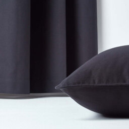 Homescapes Cotton Plain Black Rectangular Cushion Cover, 30 X 50 Cm - thumbnail 5