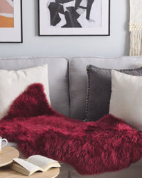 Beliani Sheepskin Rug Uluru Burgundy 65 X 110 Cm - thumbnail 2