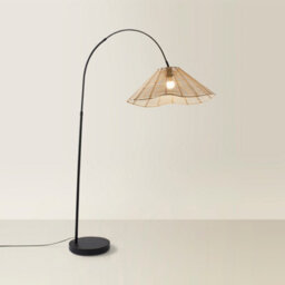 Valuelights Louis Black Arched Curved Floor Lamp With Natural Wicker Tapered Lamp Shade - thumbnail 6