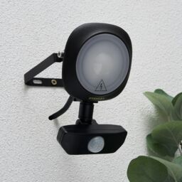 Stanley Black Mains-Powered Cool Daylight Outdoor Led Pir Floodlight 900Lm - thumbnail 2