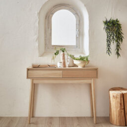 Sweeek - 100Cm Console Table With Grooved Wooden Detail Linear Natural 100X30X75 Cm