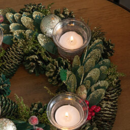 Samuel Alexander 33Cm Christmas Bauble Quartet Candle Holder With Pinecones And Red Berries - thumbnail 7