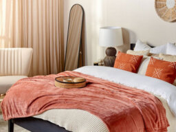 Beliani Blanket Bayburt 200 X 220 Cm Red - thumbnail 2