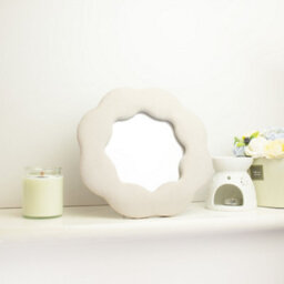 Serenityy Soft Squiggly Flower Mirror - Stone Velvet Frame, 25.4 X 25.4 X 2.3 Cm - thumbnail 2
