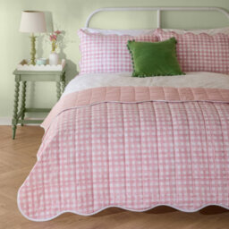 furn. Furn Scallop Quilted Bedspread, Pink, 265 X 265Cm - thumbnail 1
