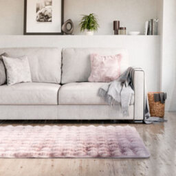 Deluxe Faux Fur Rug In Blush Pink