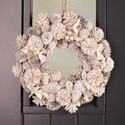 White Pinecone Festive Decor Autumn-Winter Front Door Wreath Christmas Wreath 30Cm