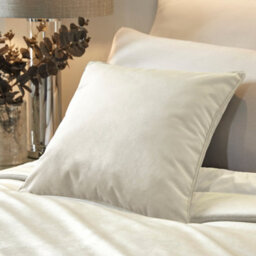 Laurence Llewelyn-Bowen Chic Luxury Soft Velvet Frame Stitched Warm And Cosy Bedspread - thumbnail 3