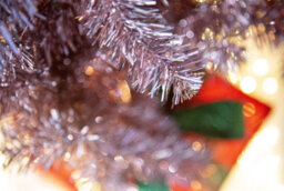 Shatchi 7Ft Rose Gold Christmas Tree Shiny Tinsels - thumbnail 5