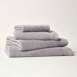 Homescapes Dove Grey 100% Combed Egyptian Cotton Set Of 2 Face Cloths 700 Gsm