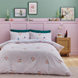 Catherine Lansfield Christmas Vintage Santa Pink Duvet Cover Set King Bedding Set - thumbnail 1