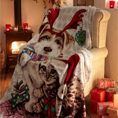 "Just So Home Christmas Cute Dog & Cat ""ivy & Snow"" Printed Luxury Reversible Ultra Plush And Sherpa Fleece Throw 130Cm X 170Cm"