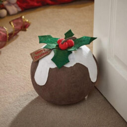 Samuel Alexander 1.5Kg Weighted Indoor Decorative Christmas Pudding Door Stop - thumbnail 3