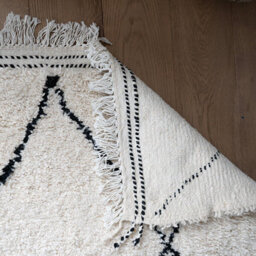 Madison & Mayfair Extra Large Authentic Moroccan Berber Rug In Cream With A Black Cross Design - thumbnail 2