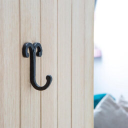Hammer and Tongs Hammer & Tongs Wire Coat Hook - W70mm X H90mm - Black - thumbnail 5