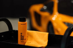 Mclaren Wash & Wax 500Ml+Wash Mitt+Standard Micro Fiber Cloth+Jumbo Drying Towel - thumbnail 6