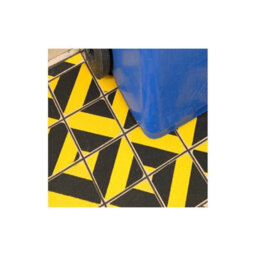Slips Away Non Slip Tape Roll Pro - Anti Slip Traction For Indoor/outdoor 700mm X 18.3 Hazard - thumbnail 2