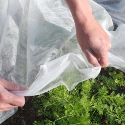 Elixir Garden Supplies Elixir Gardens Frost Fleece 4M X 20M + 40 Hooked Pegs - thumbnail 5