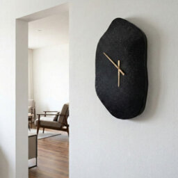 Wyld And Coco Rectangular Wall Clock 64 X 44 Cm Black Iron Face With Irregular Gold Hands - thumbnail 1