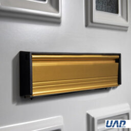 "UAP Limited Uap Framemaster 12"" Satin Gold Aluminium Letterbox For Wooden Composite And Upvc Doors 20 To 40mm" - thumbnail 4