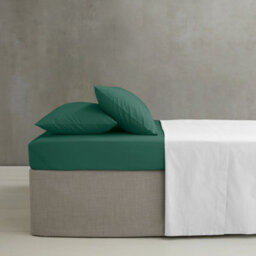 Catherine Lansfield Bedroom Easy Iron Percale Combed Fitted Sheet 25Cm Depth Dark Green - thumbnail 1