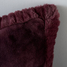 Catherine Lansfield Velvet And Faux Fur 55X55Cm Cushion Plum - thumbnail 2