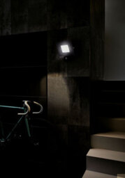 High-Performance Ip44 Outdoor Flood Light With Pir Sensor - 50W Led In Black Aluminium - thumbnail 3