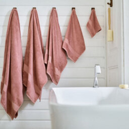 Deyongs Egyptian Embrace Egyptian Cotton Bathroom Towels 550Gsm Fluffy, Soft & Absorbent - thumbnail 2