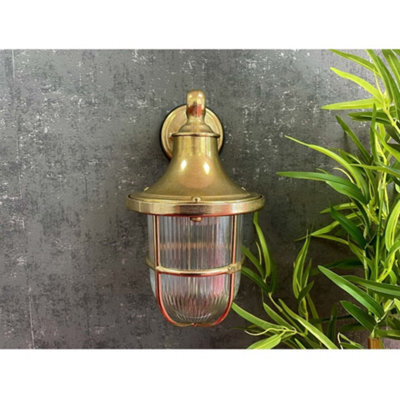 Lampfix Navigator 09137 Outdoor Ip64 1 Light Wall Lantern In A Raw Brass Finish