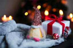 Netagon Xmas Haus Christmas Pink Light Up Gonk - thumbnail 3