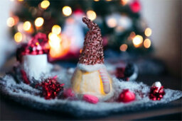 Netagon Xmas Haus Christmas Pink Light Up Gonk - thumbnail 1