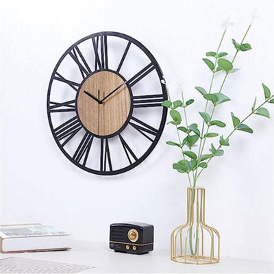 Living And Home Metal Wood Decorative Wall Clock With Roman Numerals 40 Cm