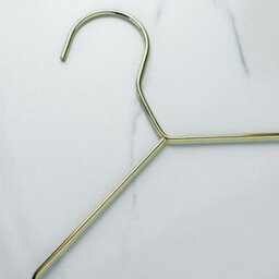 Harbour Housewares 10X Metal Coat Hangers - Gold Wire Clothes Hangers With Round Trouser Bar And Non Slip Shoulder Notches - thumbnail 7