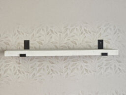 Garden Troughs and Planters Rustic Reclaimed Scaffold Board Shelf - White Finish - 60Cm With Brackets & Fixings - thumbnail 3