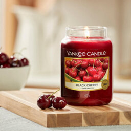 Yankee Candle Original Large Jar Scented Candle Black Cherry, 623G - thumbnail 3