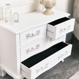 Melody Maison Antique White 4 Drawer Chest Of Drawers - Pays Blanc Range - thumbnail 7