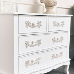 Melody Maison Antique White 4 Drawer Chest Of Drawers - Pays Blanc Range - thumbnail 4
