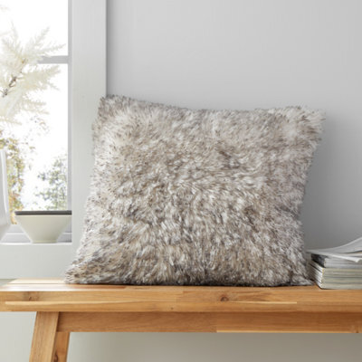 Catherine Lansfield Arctic Fox Cosy Faux Fur 45X45 Cm Cushion Grey - image 1