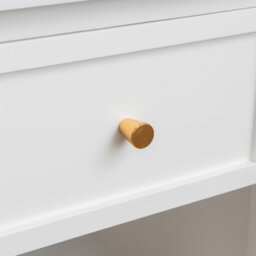 Melody Maison Large Scalloped 3 Drawer Chest Of Drawers & Pair Of Bedside Tables - Staunton White Range - thumbnail 4