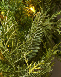 Werchristmas 1.5 M Pre-Lit Majestic Natural Fir Artificial Christmas Wreath, 450 Warm White Leds - thumbnail 5