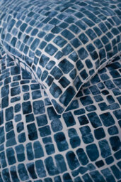 The Lyndon Company Tulle 100% Cotton Navy Duvet Cover Set Extra Soft Stone-Effect Bedding With Piped Edge - thumbnail 3