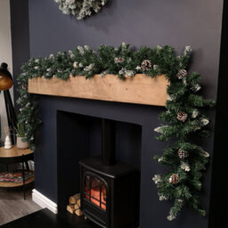 Samuel Alexander 2.7M Snow Tipped Christmas Garland With Pine Cones And Mixed Needles - thumbnail 1
