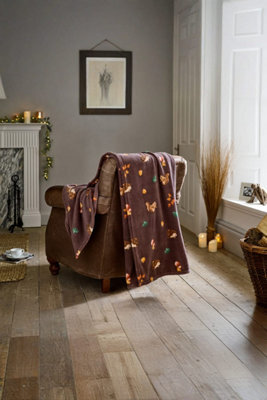 Deyongs Hogging It Throw Wine Hedgehog & Woodland Animal Fleece Blanket 140X180Cm - image 1