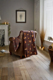 Deyongs Hogging It Throw Wine Hedgehog & Woodland Animal Fleece Blanket 140X180Cm - thumbnail 1