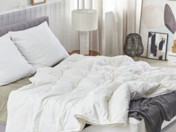 Beliani Double-Layered Duvet Duck Feathers And Down 4.5 Tog + 4.5 Tog All-Year Serrato 220 X 240 Cm - thumbnail 2